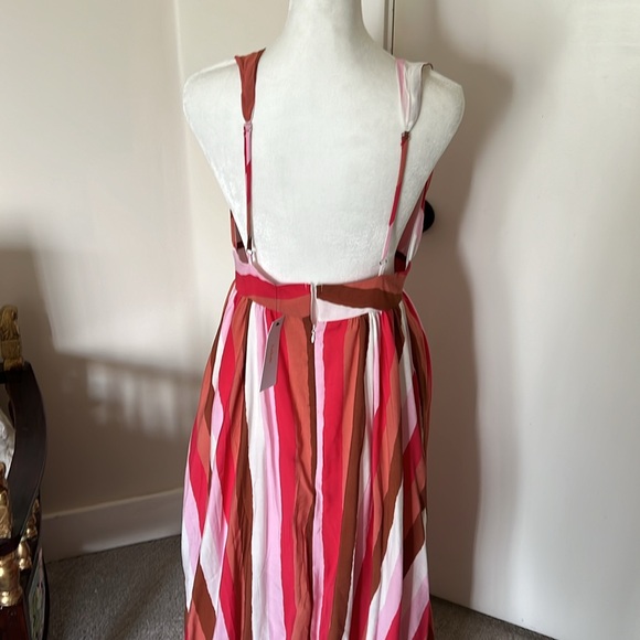 NWT long bright colored sundress size L with adjustable straps - Picture 3 of 4